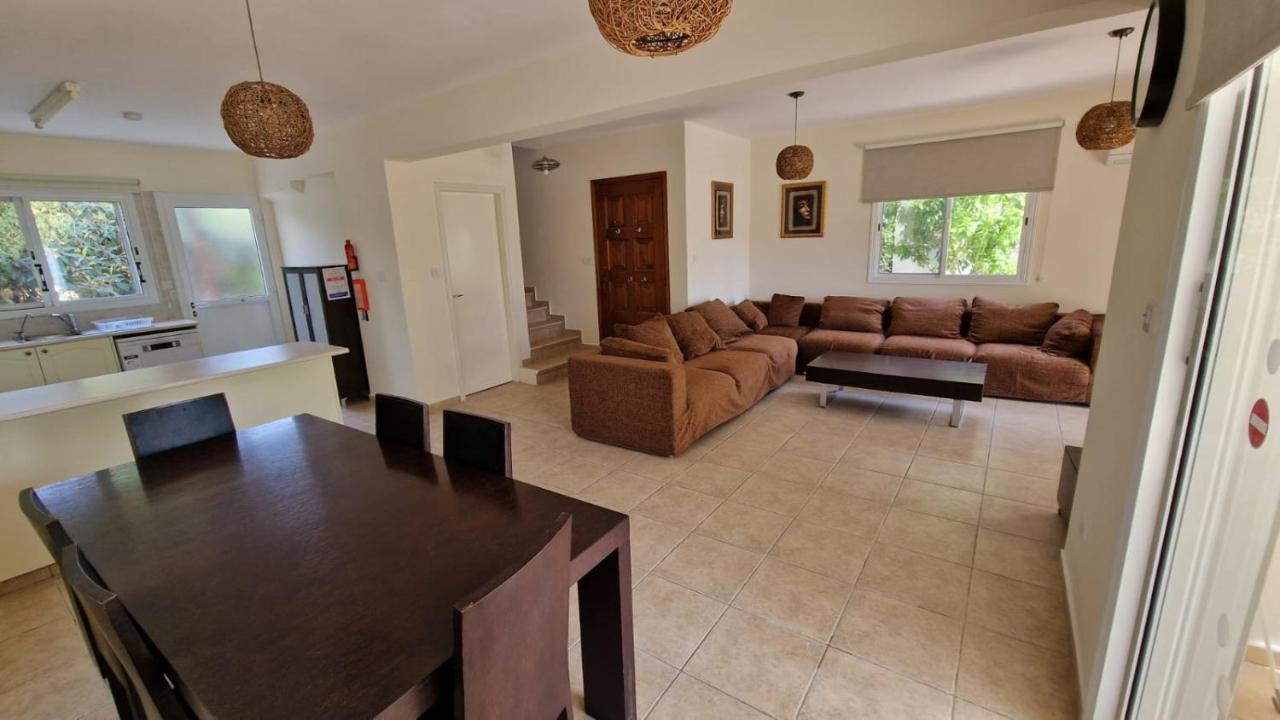 Villa Sofia Coral Bay Luaran gambar